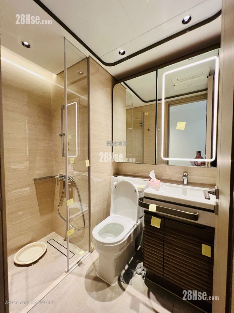 Gold Coast Bay Rental 1 Bedroom , 1 Bathroom 317 ft²