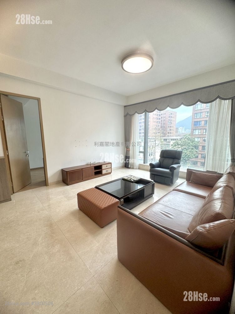 Cristallo Sell 3 Bedrooms , 2 Bathrooms 1,310 ft²