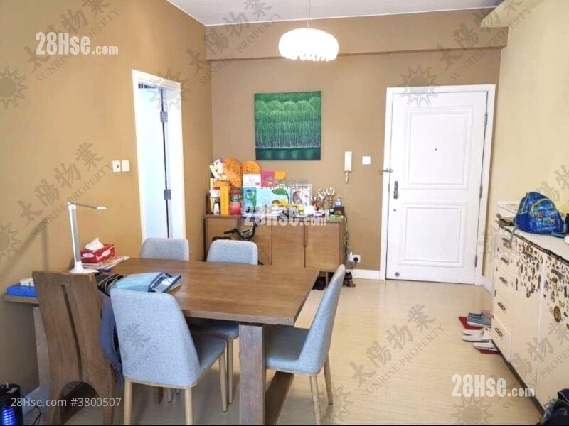 半岛豪庭 售盘 4 房 1,051 平方尺