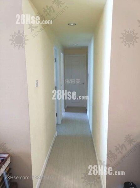 半岛豪庭 售盘 4 房 1,051 平方尺