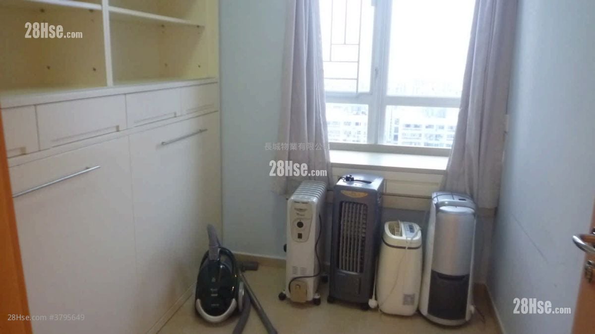 The Orchards Rental 3 Bedrooms , 2 Bathrooms 752 ft²