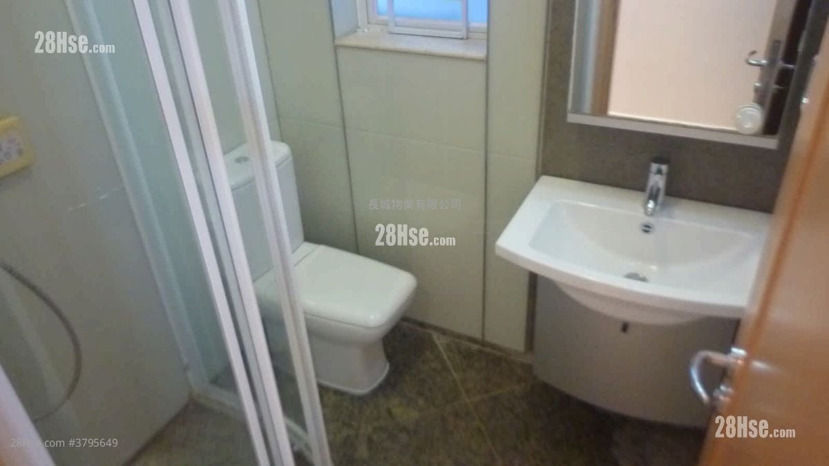 The Orchards Rental 3 Bedrooms , 2 Bathrooms 752 ft²