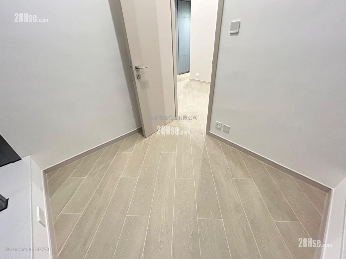 晓柏峰 租盘 2 房 , 1 浴室 365 平方尺