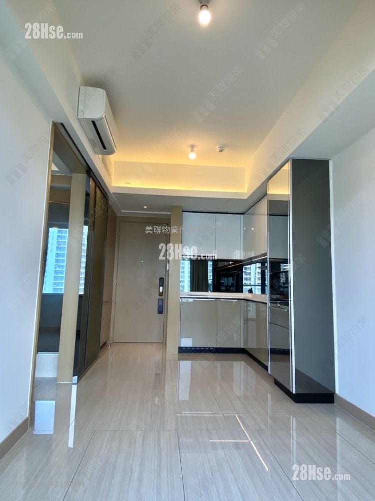 Cullinan West Rental 1 Bedroom , 1 Bathroom 350 ft²