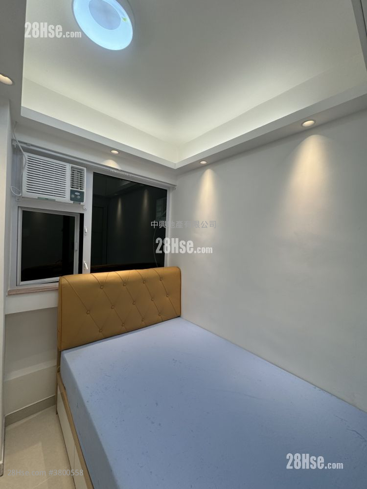Man Wai Building Sell 4 Bedrooms 665 ft²
