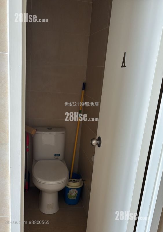 Guardforce Centre Rental 3 Bedrooms , 1 Toilet