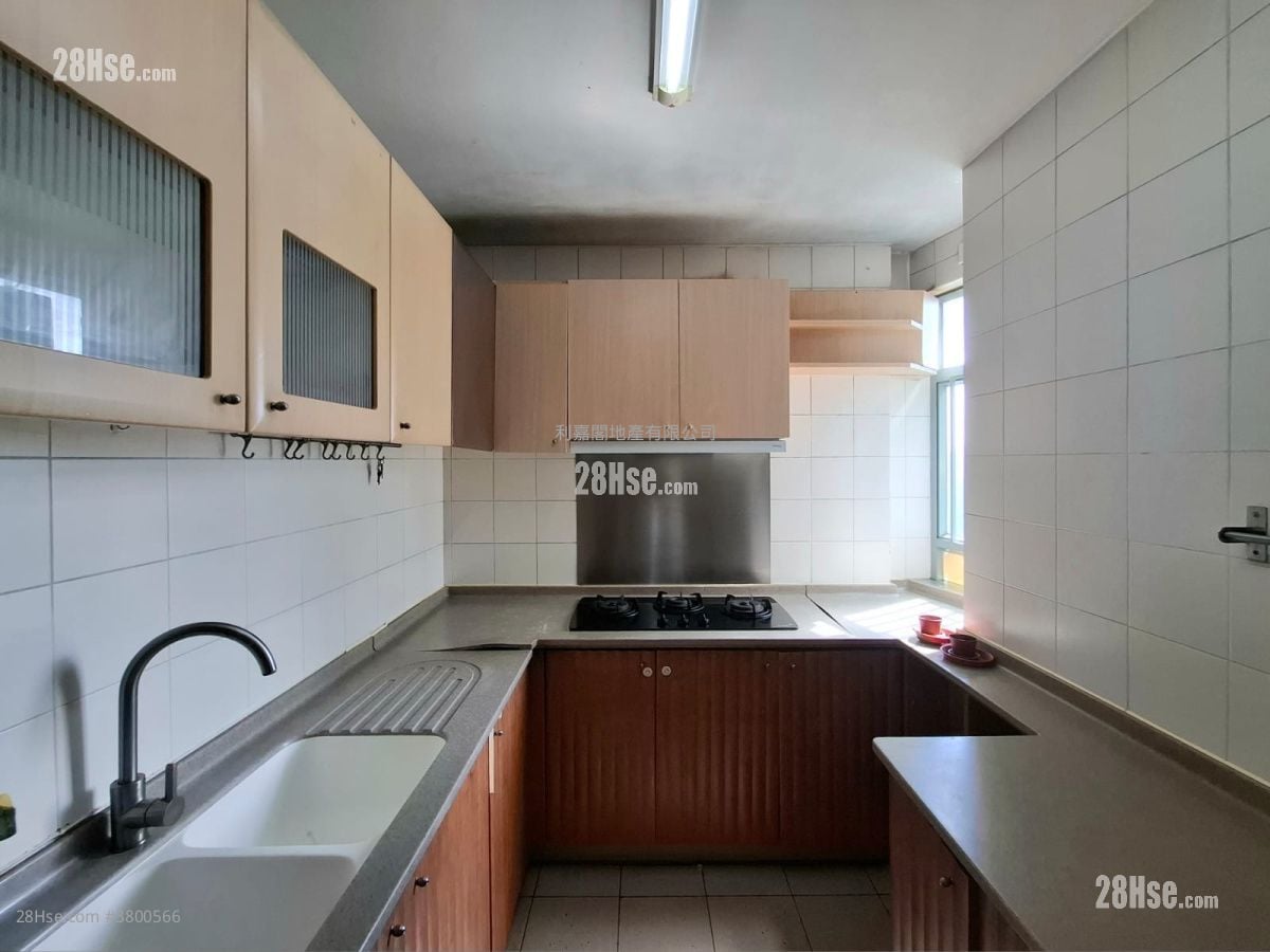 Seaview Crescent Sell 3 Bedrooms 854 ft²