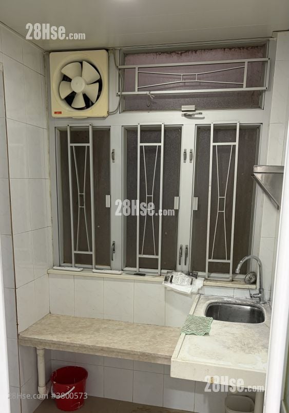 Wing Shiu Building Rental 1 Bedroom , 1 Bathroom 230 ft²