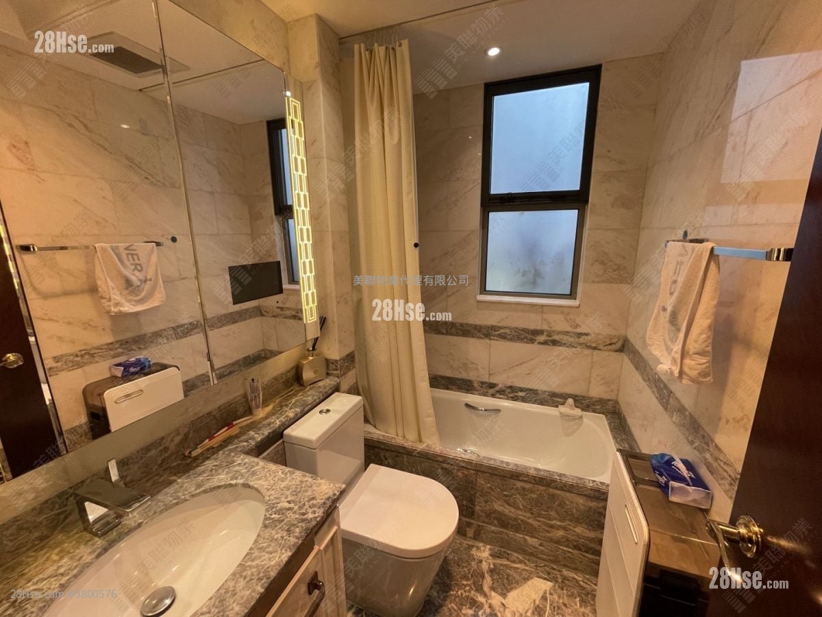 Mayfair By The Sea Rental 3 Bedrooms , 2 Bathrooms 670 ft²