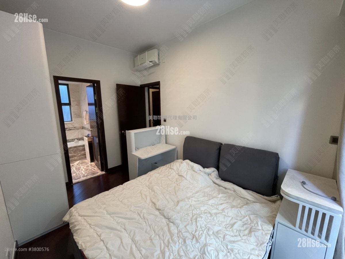 Mayfair By The Sea Rental 3 Bedrooms , 2 Bathrooms 670 ft²