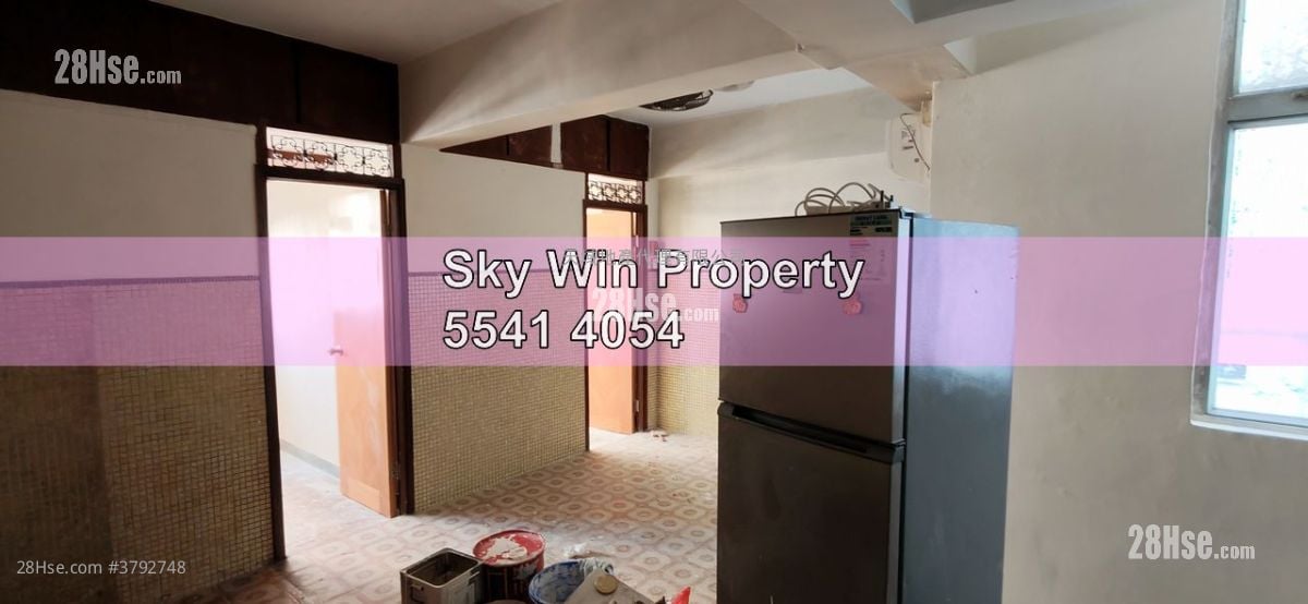 唐楼 售盘 2 房 , 1 浴室 360 平方尺