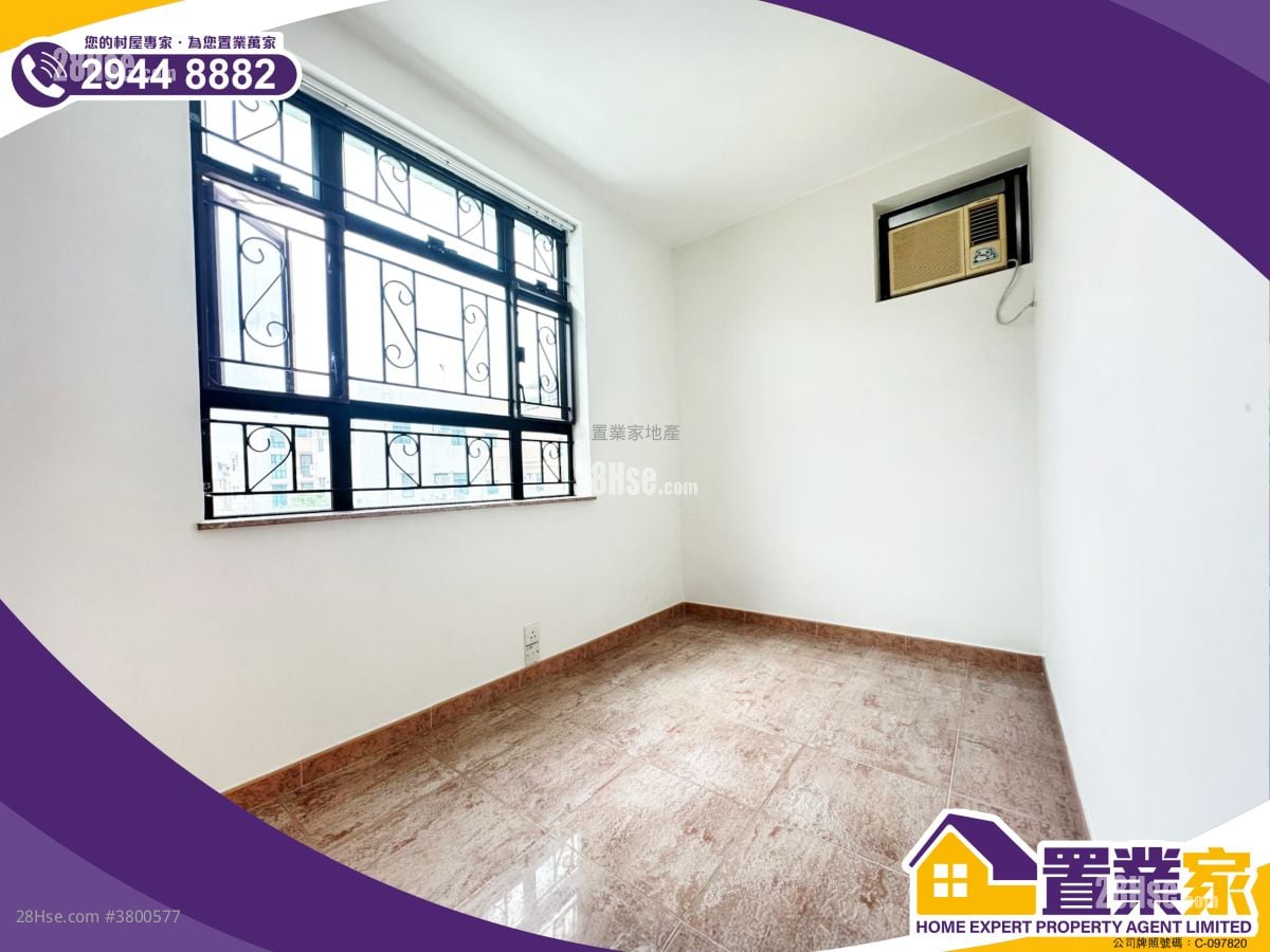 村屋 售盘 3 房 , 2 浴室 700 平方尺