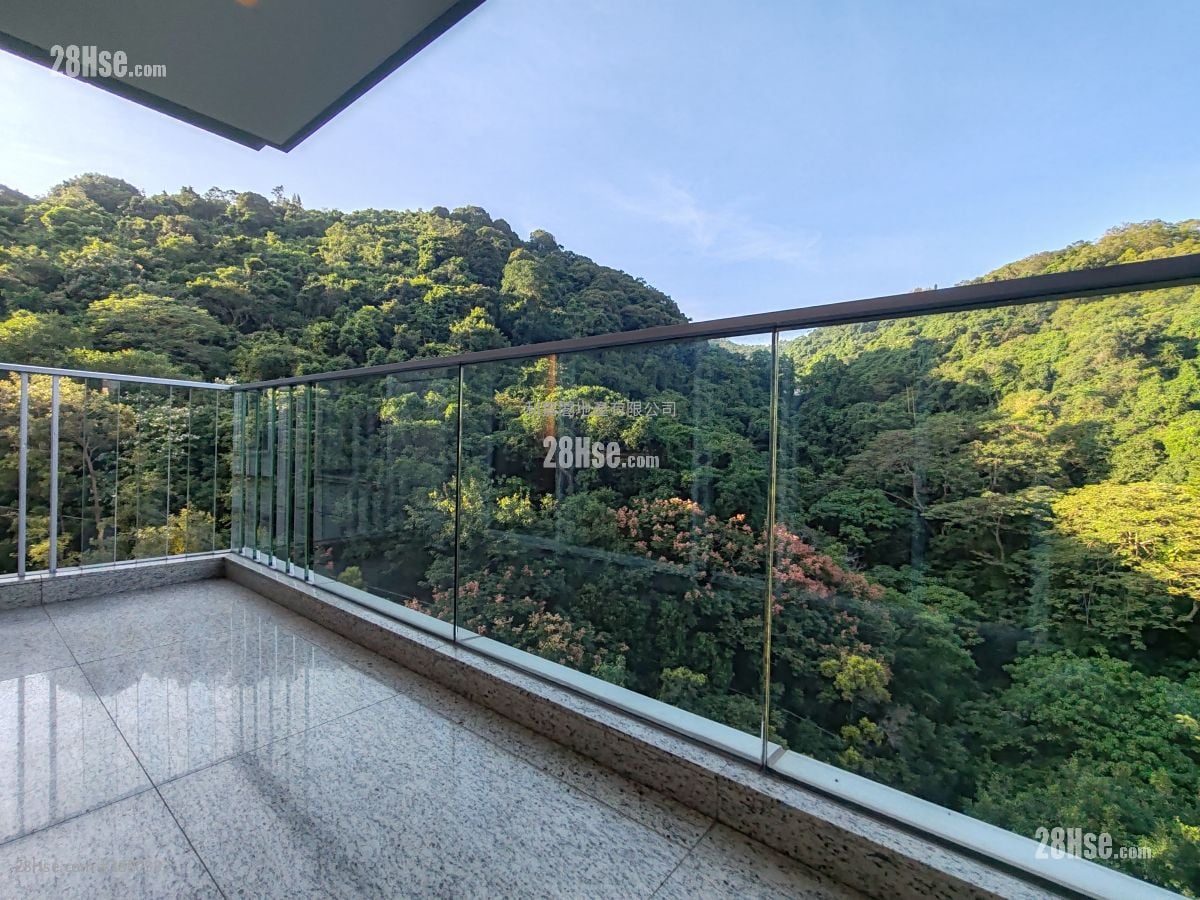 Peak One Rental 4 Bedrooms , 2 Bathrooms 1,939 ft²