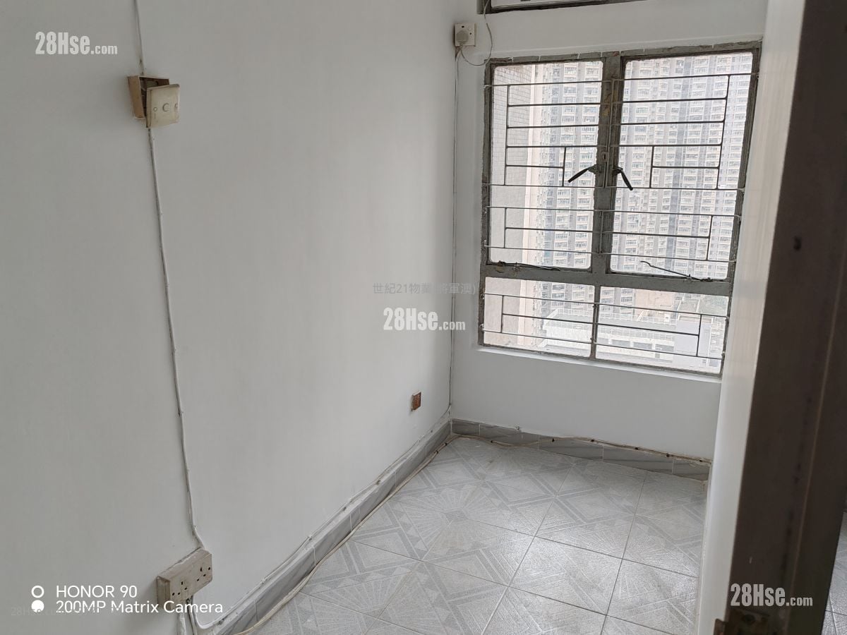 King Lam Estate Sell 485 ft²