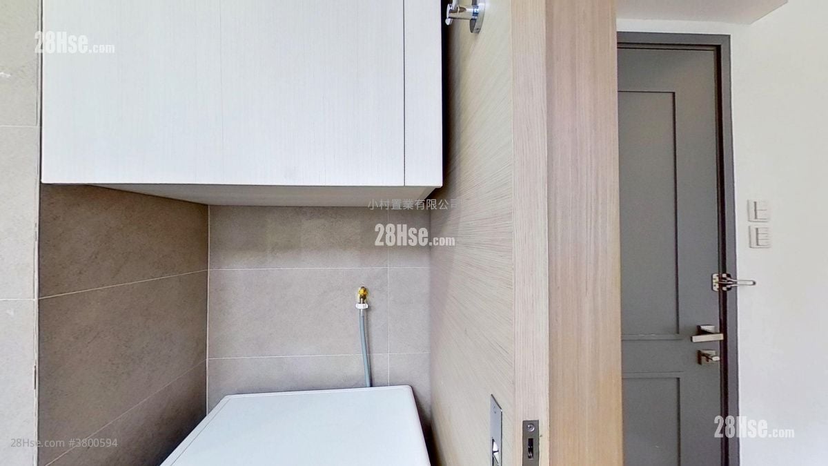 bathroom: The Jordan Rental Studio , 1 Bathroom 180 ft²