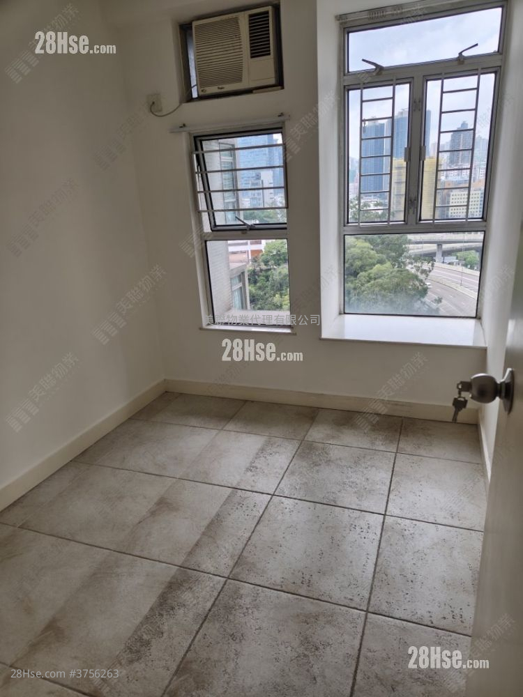 Sceneway Garden Sell 3 Bedrooms 612 ft²