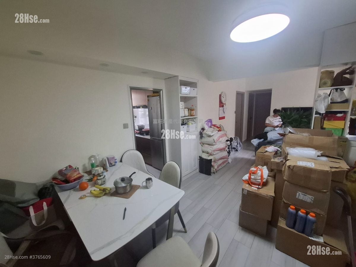 Man Kee Mansion Sell 3 Bedrooms , 1 Bathroom 823 ft²