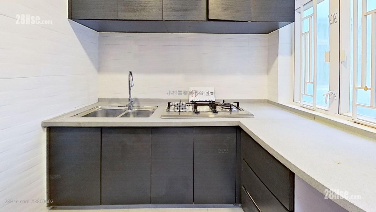 厨房: 观塘大厦 售盘 2 房 , 1 浴室 397 平方尺