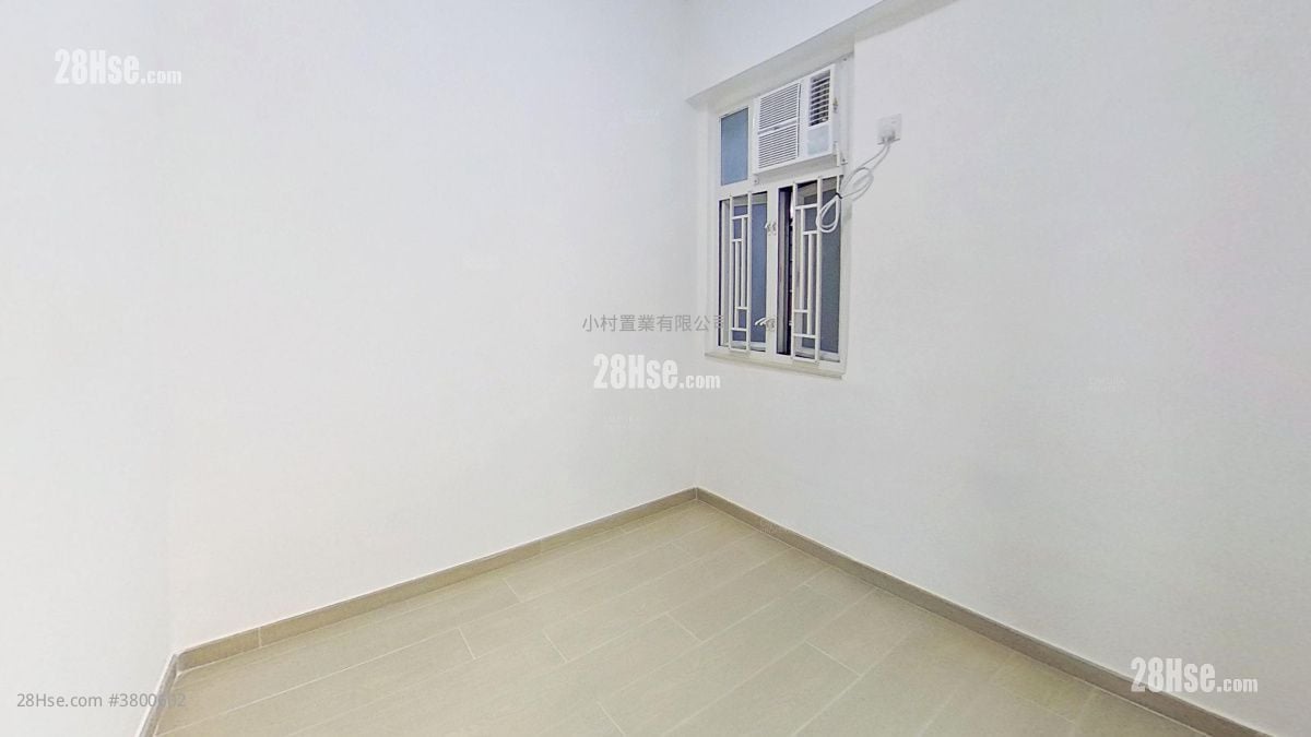 睡房 2: 观塘大厦 售盘 2 房 , 1 浴室 397 平方尺