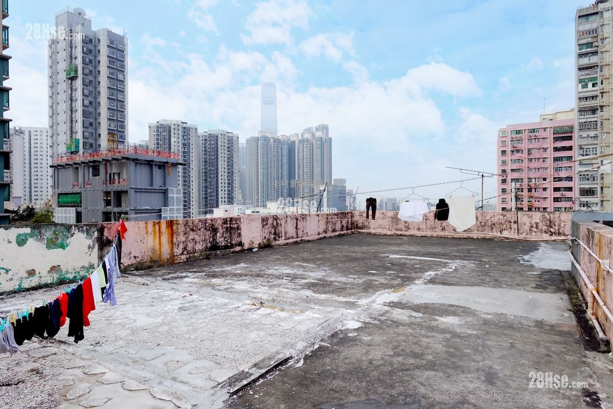 天台: 窝打老道3A-3B 售盘 5+ 房 , 5+ 浴室 849 平方尺