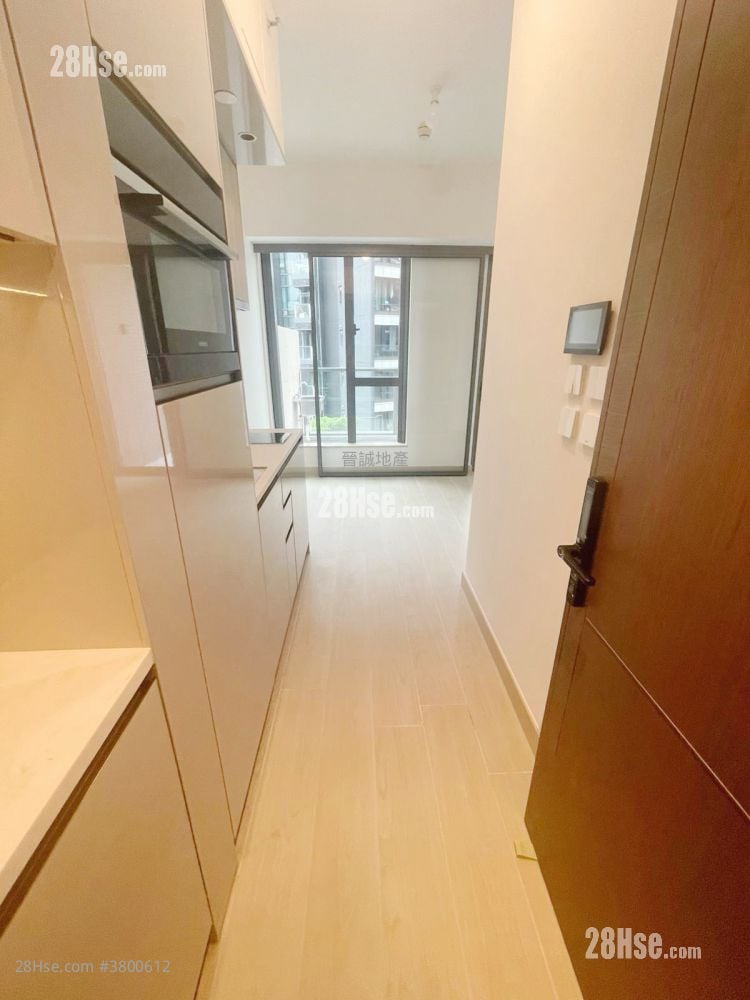 Gold Coast Bay Sell Studio , 1 Bathroom 183 ft²