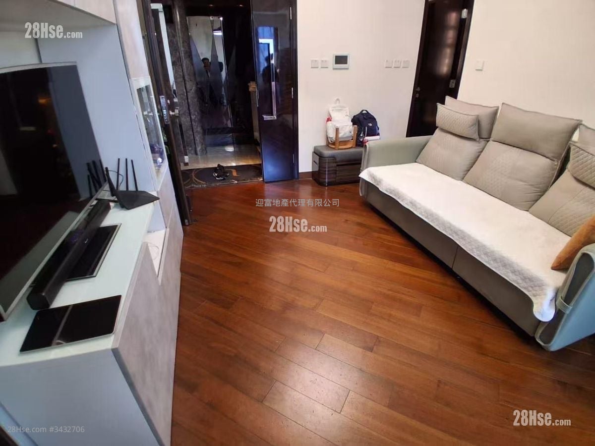 Ultima Rental 3 Bedrooms , 2 Bathrooms 994 ft²