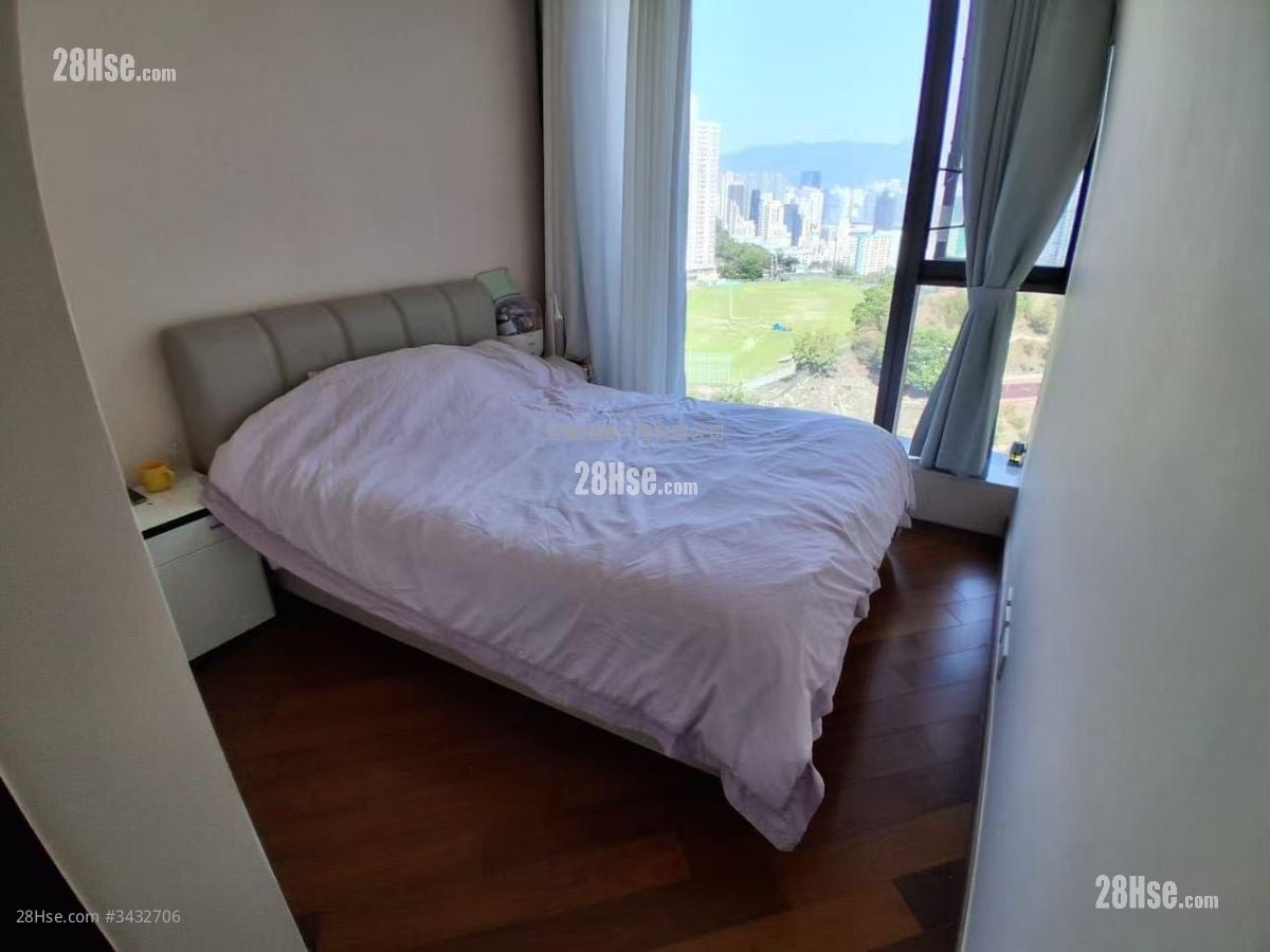 Ultima Rental 3 Bedrooms , 2 Bathrooms 994 ft²