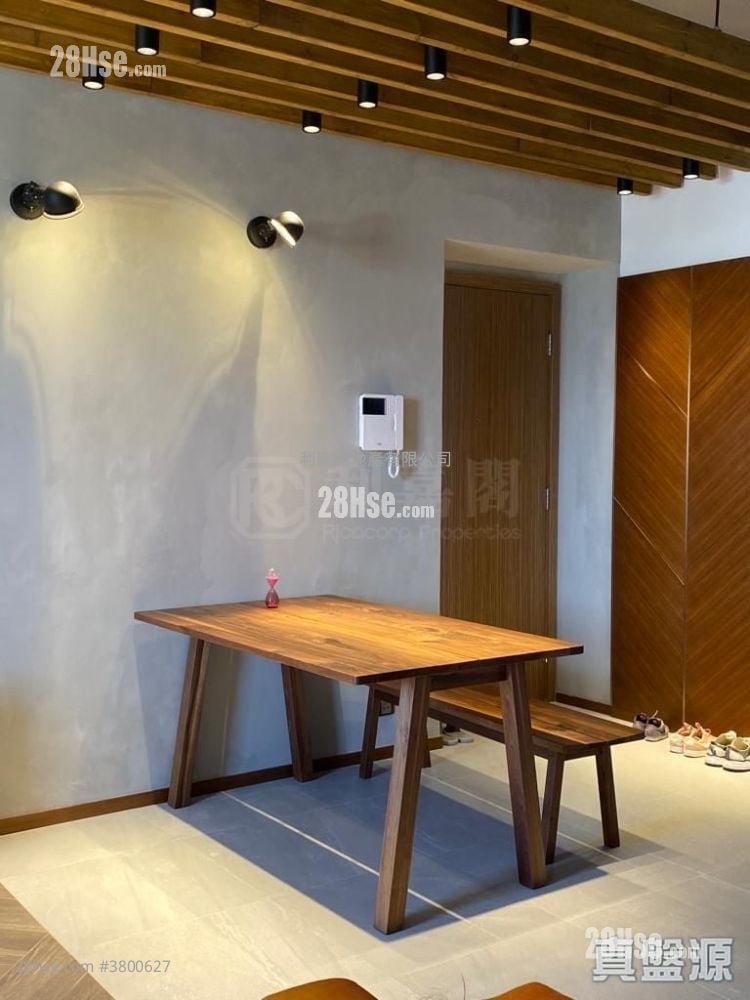 Grand Yoho Sell 4 Bedrooms , 2 Bathrooms 907 ft²