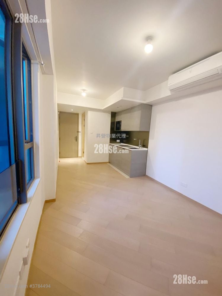 Upper East Rental Studio , 1 Bathroom 257 ft²