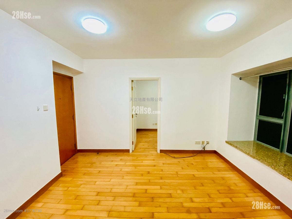 Queen's Terrace Sell 1 Bedroom , 1 Bathroom 322 ft²