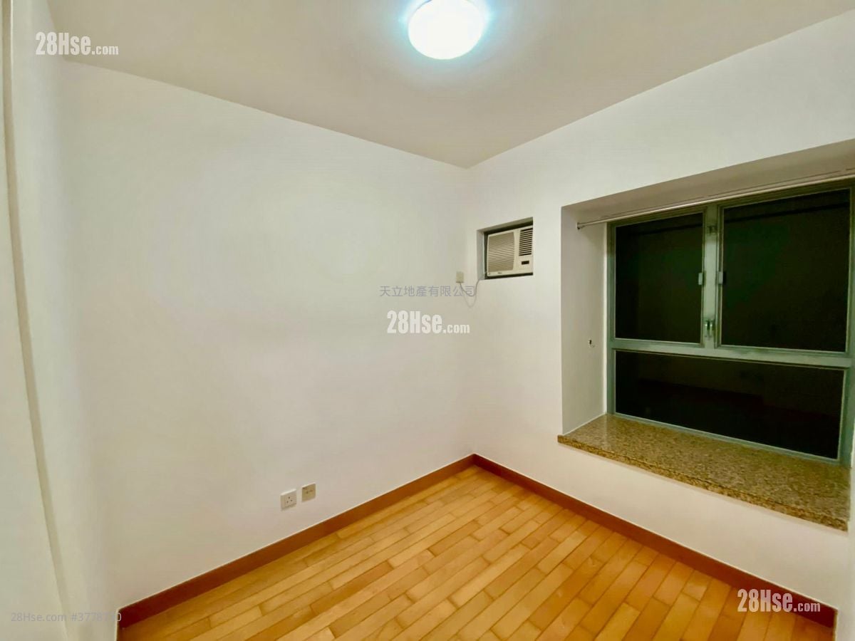 Queen's Terrace Sell 1 Bedroom , 1 Bathroom 322 ft²