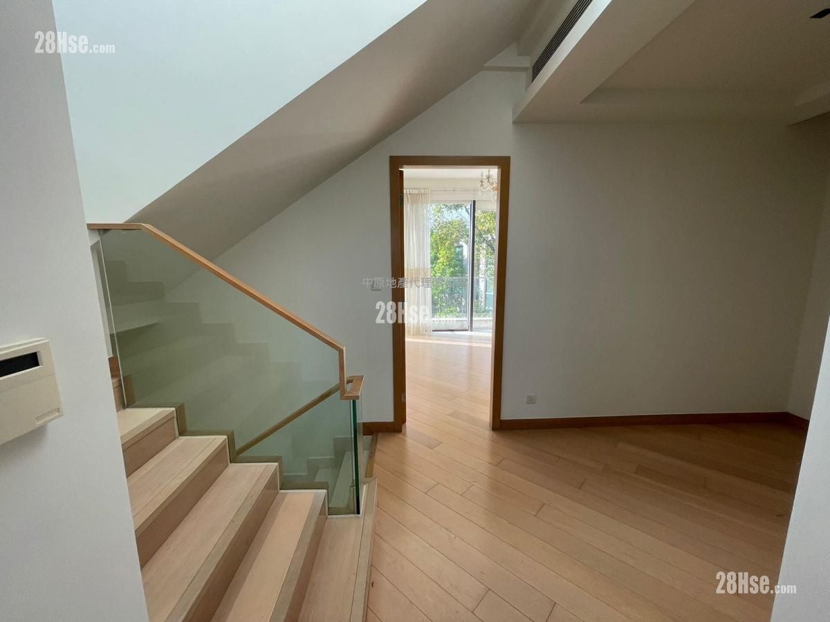 Valais Sell 3 Bedrooms 1,812 ft²