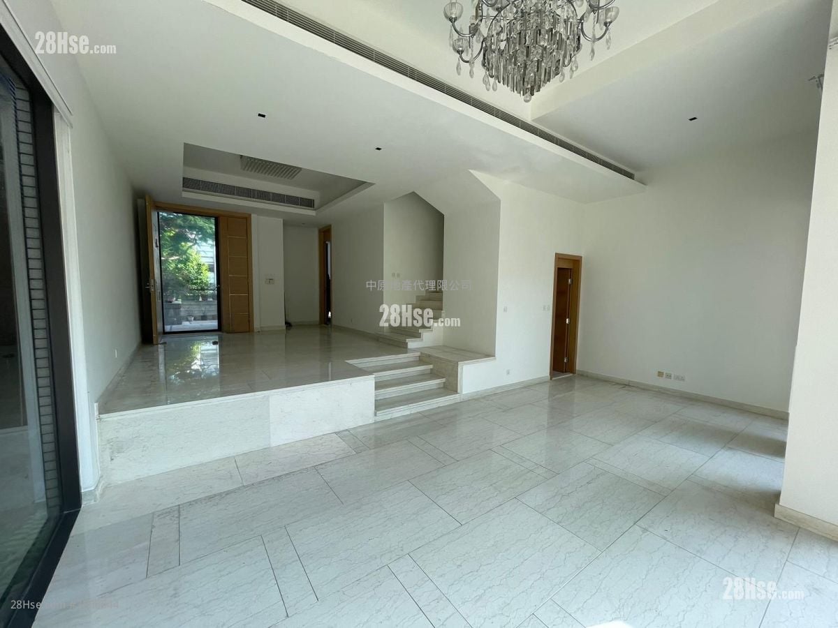 Valais Sell 3 Bedrooms 1,812 ft²