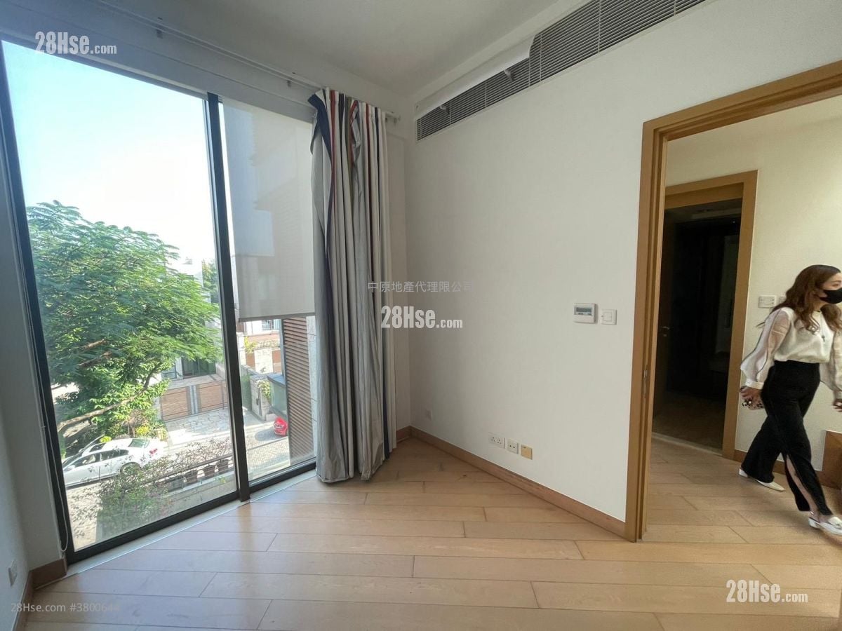 Valais Sell 3 Bedrooms 1,812 ft²