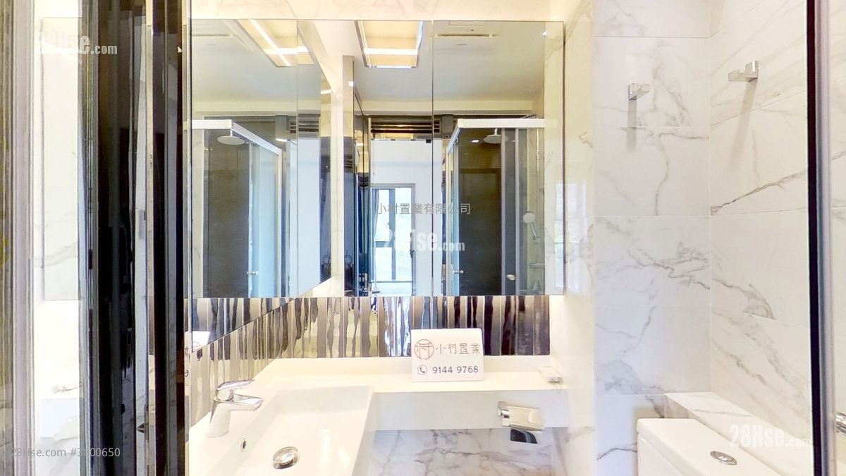 bathroom: Alpine 18 Rental 1 Bedroom , 1 Bathroom 258 ft²