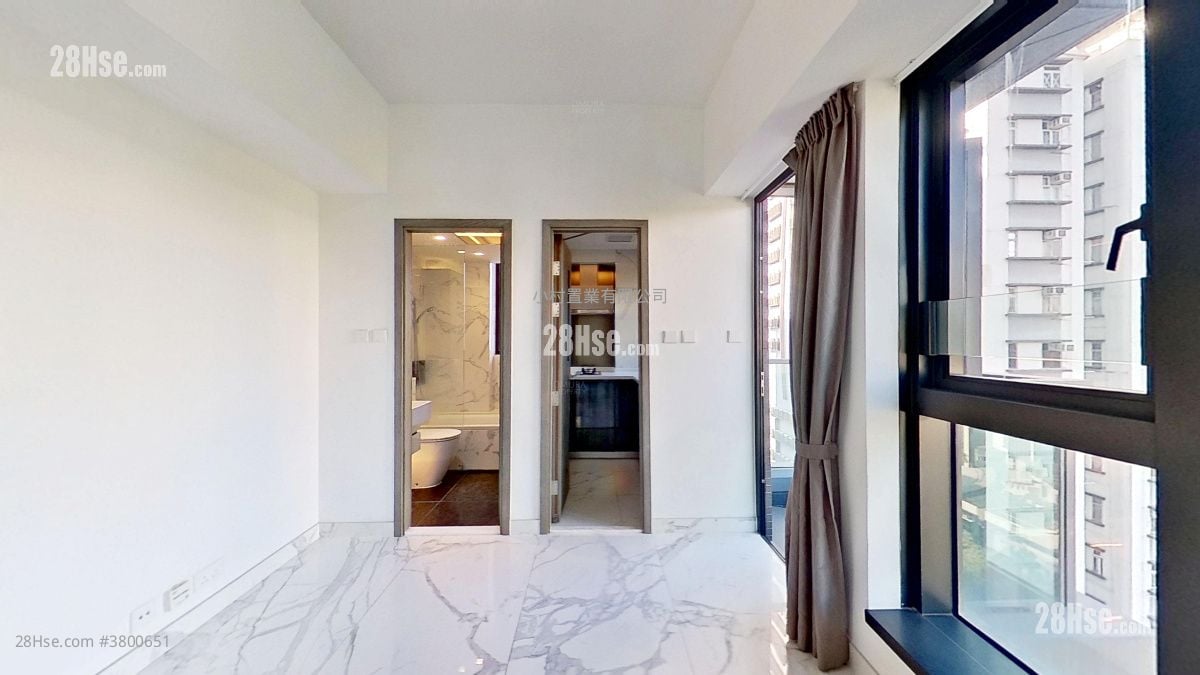 living room: Alpine 18 Rental 1 Bedroom , 1 Bathroom 319 ft²