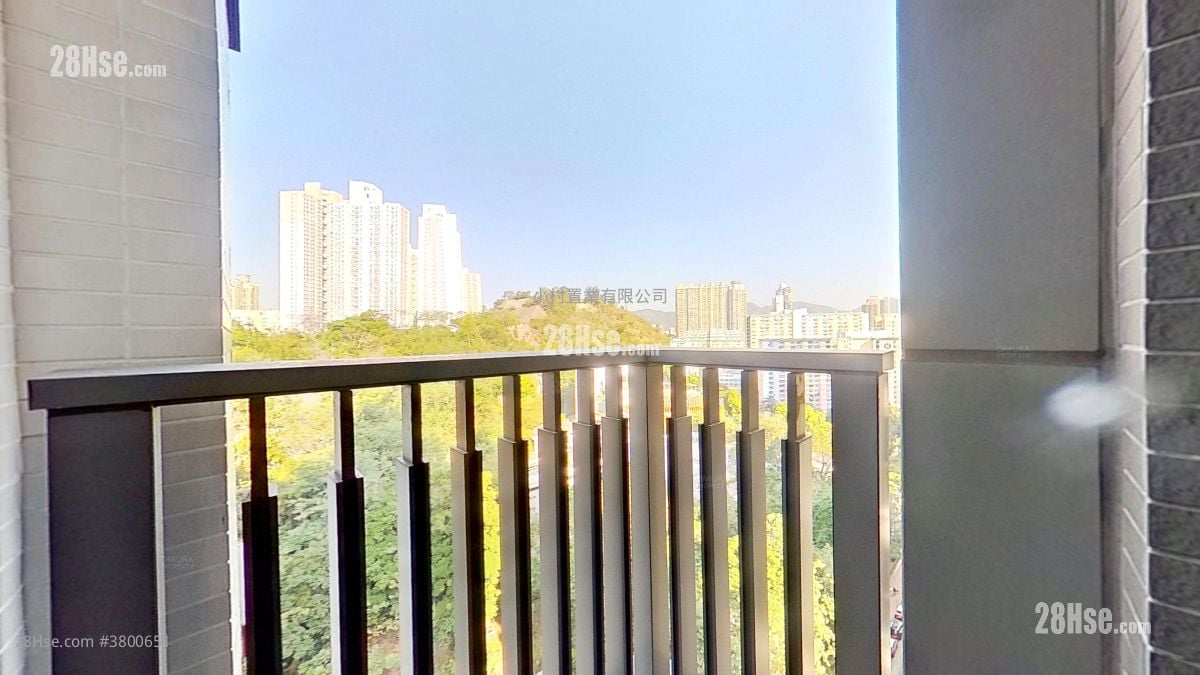 balcony: Alpine 18 Rental 1 Bedroom , 1 Bathroom 319 ft²