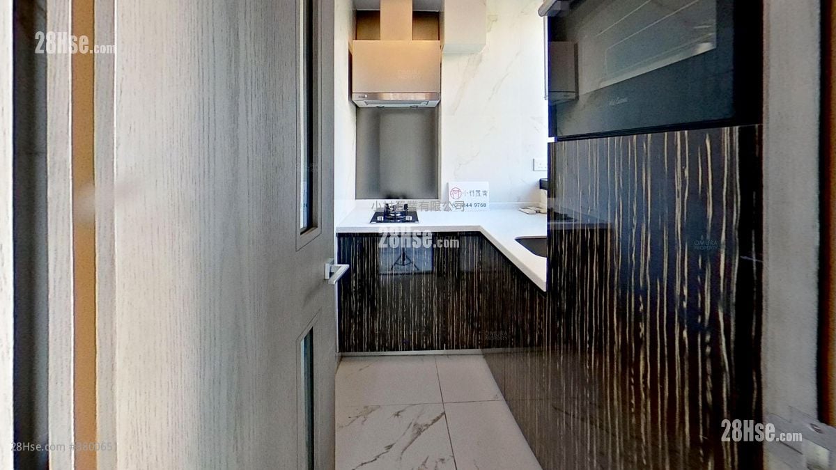 bathroom: Alpine 18 Rental 1 Bedroom , 1 Bathroom 319 ft²