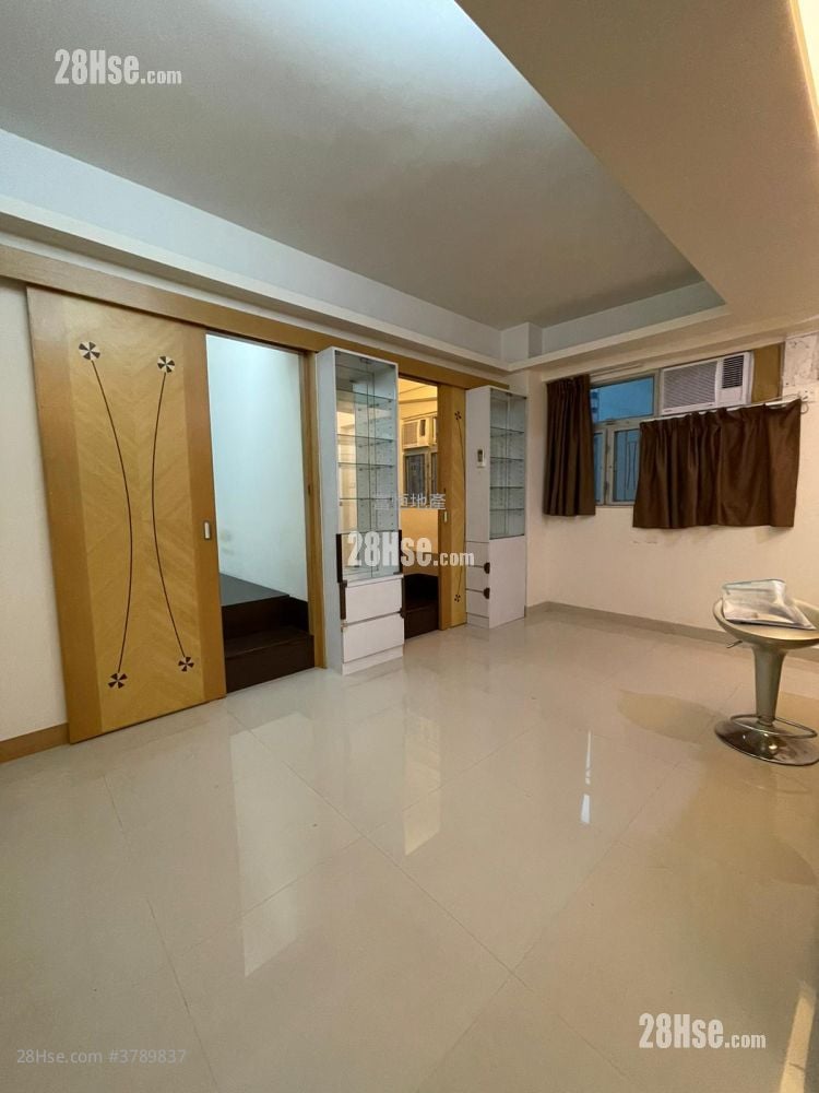 Whampoa Building Sell 2 Bedrooms , 1 Bathroom 372 ft²