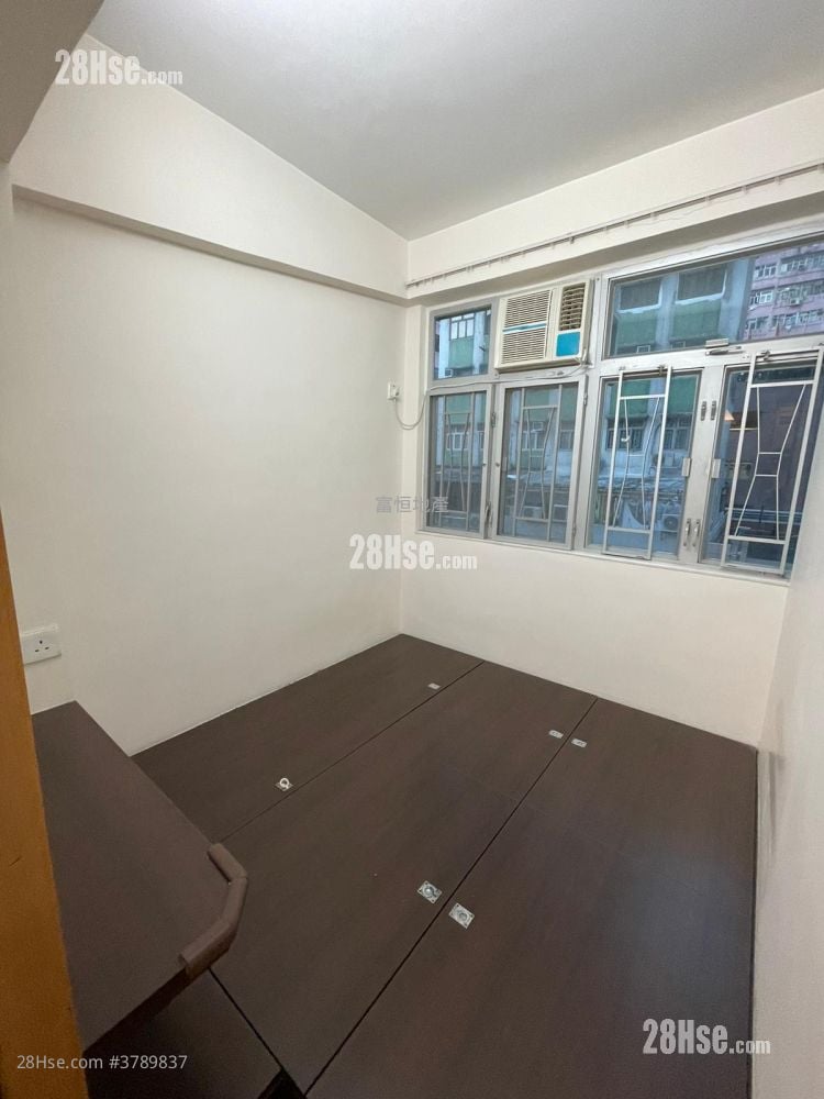 Whampoa Building Sell 2 Bedrooms , 1 Bathroom 372 ft²