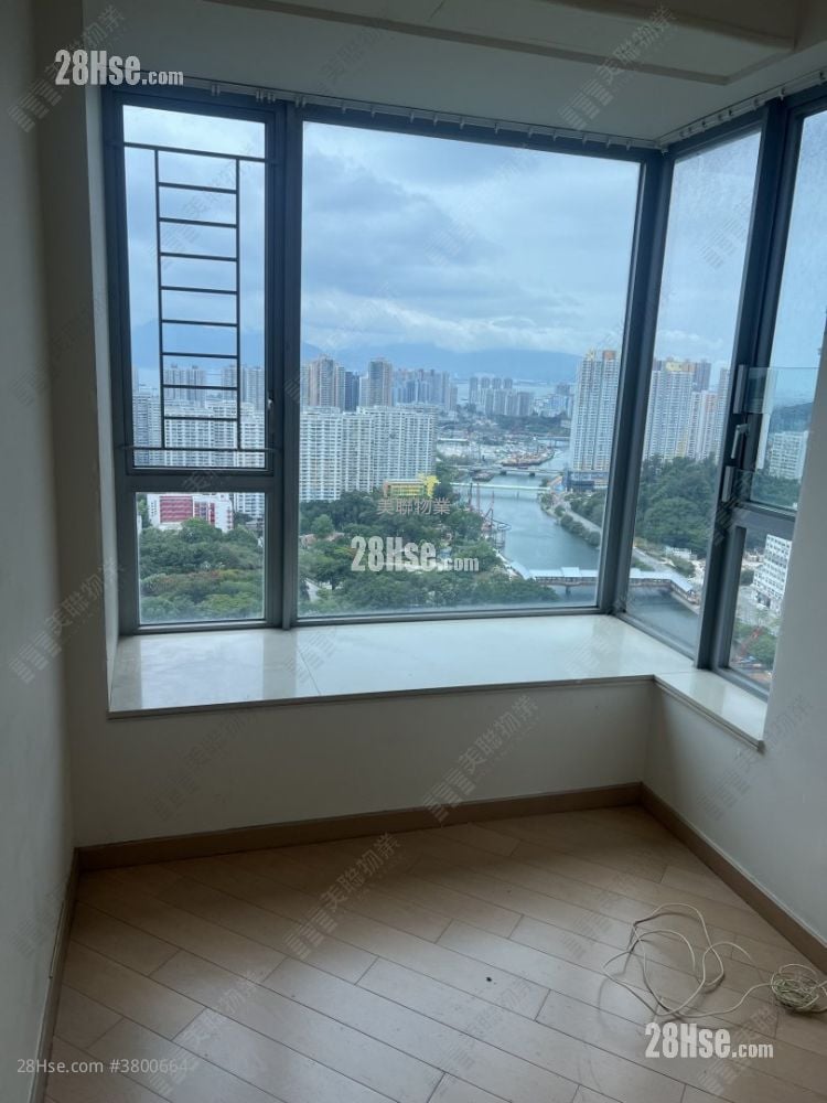 Century Gateway Rental 3 Bedrooms , 2 Bathrooms 720 ft²