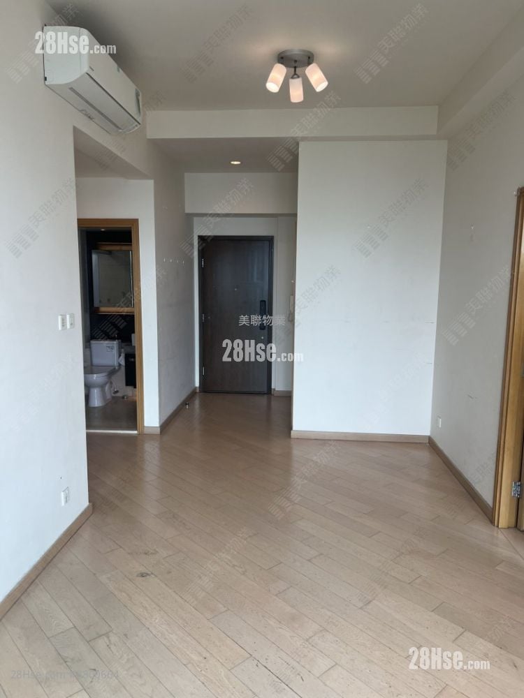 Century Gateway Rental 3 Bedrooms , 2 Bathrooms 720 ft²