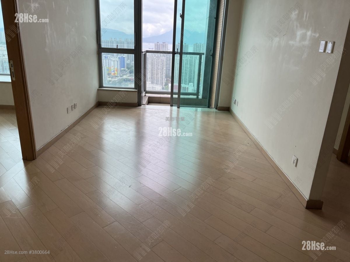 Century Gateway Rental 3 Bedrooms , 2 Bathrooms 720 ft²