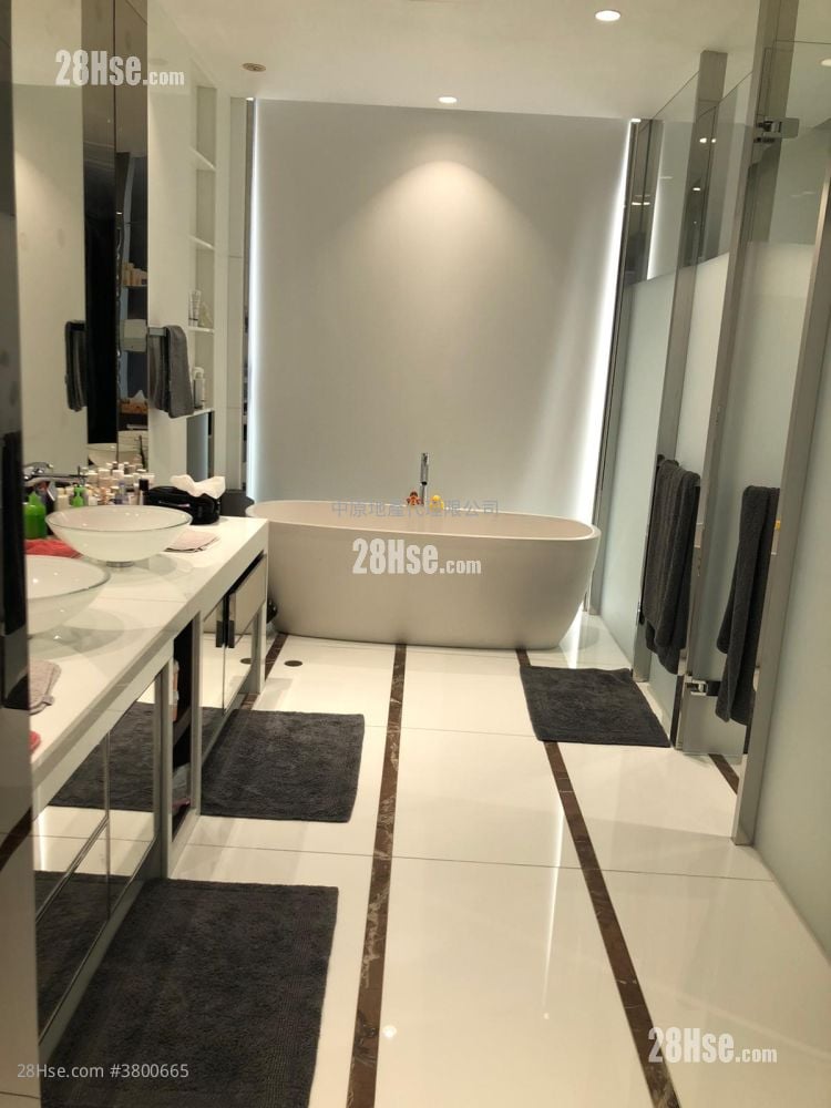 Valais Sell 4 Bedrooms 2,771 ft²