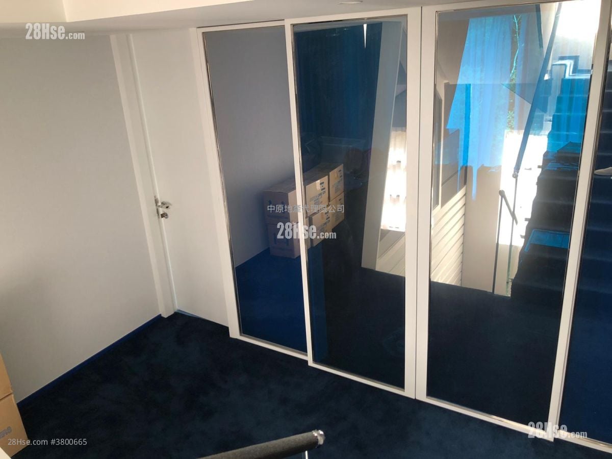 Valais Sell 4 Bedrooms 2,771 ft²