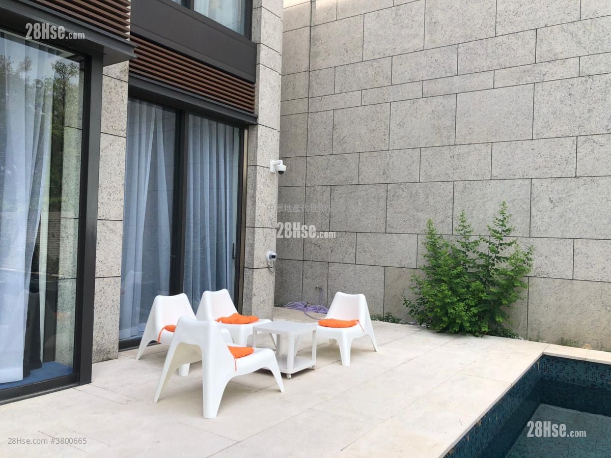 Valais Sell 4 Bedrooms 2,771 ft²