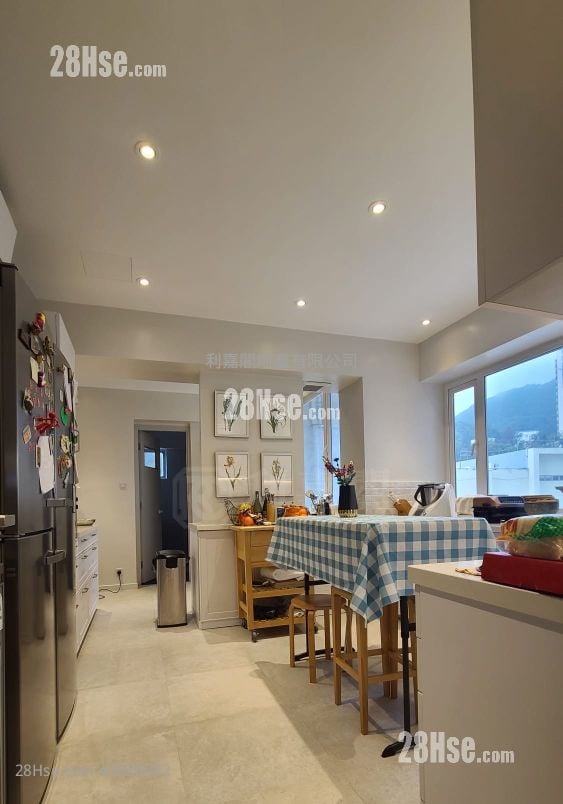 Villa Monte Rosa Rental 4 Bedrooms , 4 Bathrooms 2,471 ft²