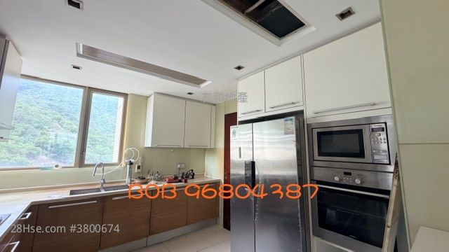 The Hamptons Rental 4 Bedrooms , 2 Bathrooms 2,003 ft²