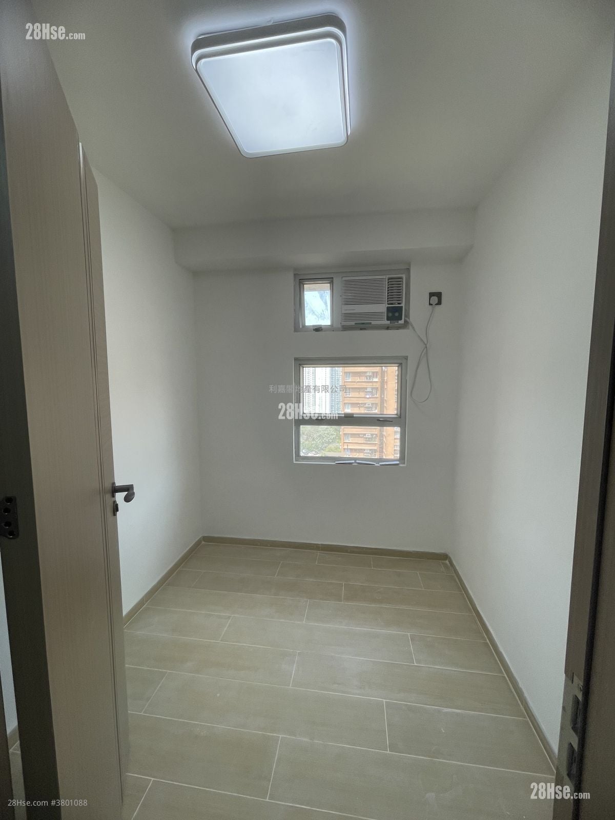 兆康苑 售盘 2 房 476 平方尺