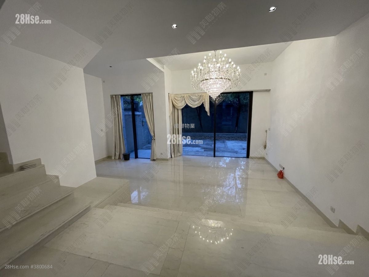 Valais Sell 3 Bedrooms 1,815 ft²